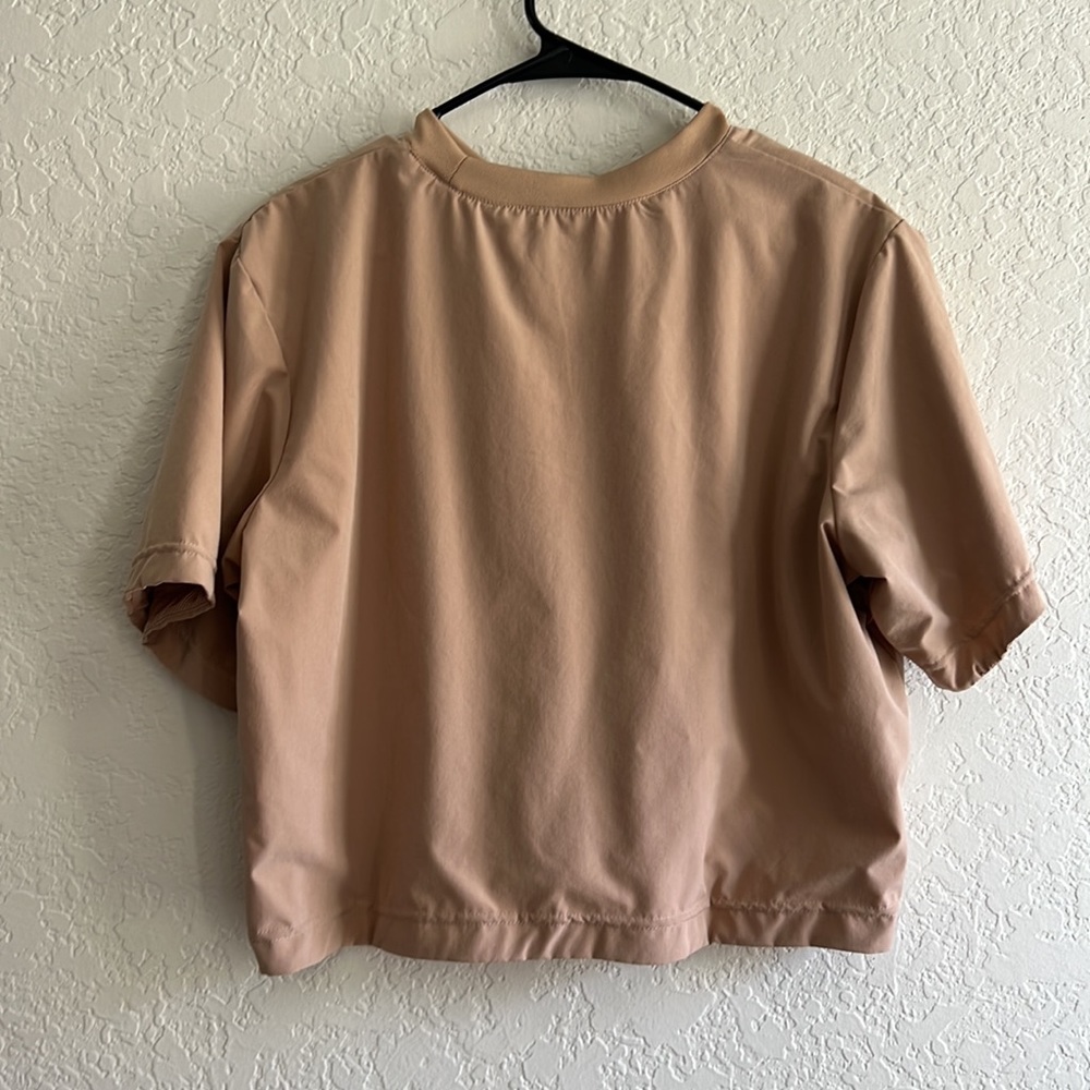 Nike Women’s dri fit cropped shirt size M - Picture 2 of 2